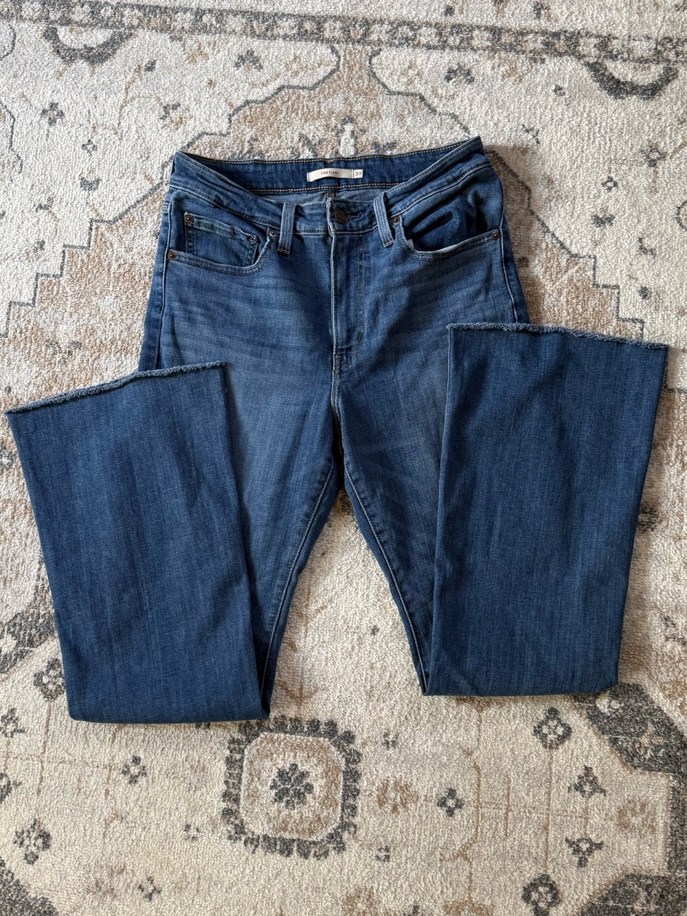 Levi's 726 Flare Jeans in Medium Wash Size 30